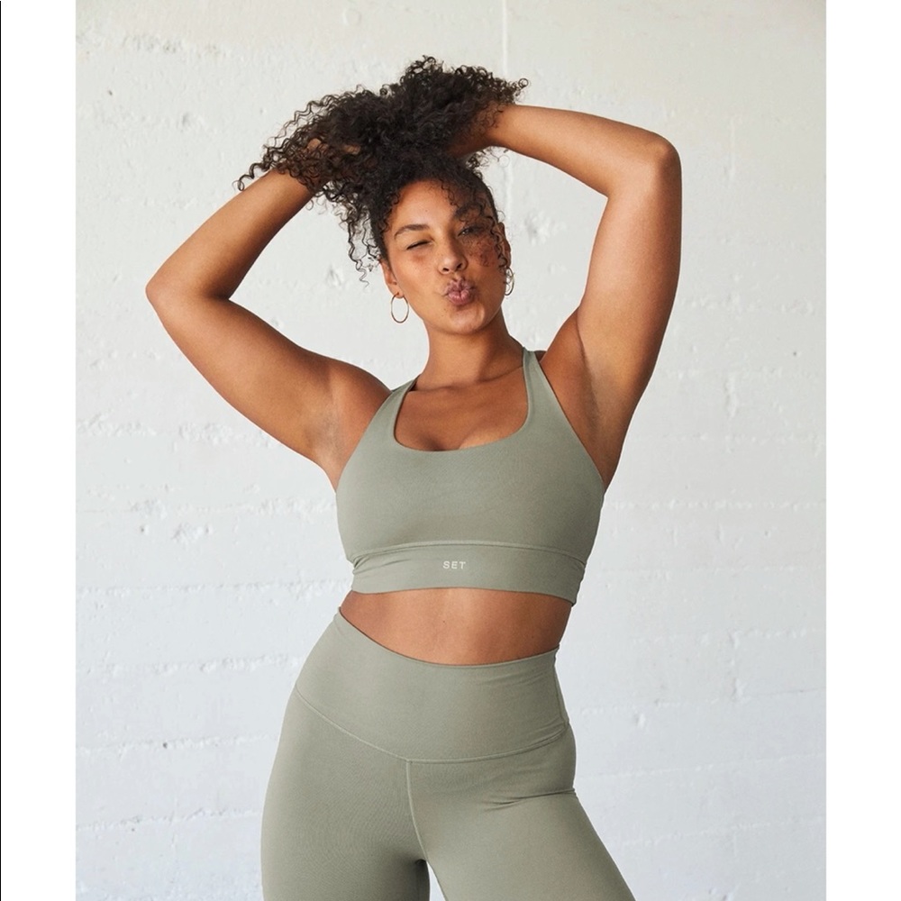 NWT Set Active Luxform Scoop Y in Sage - XXS